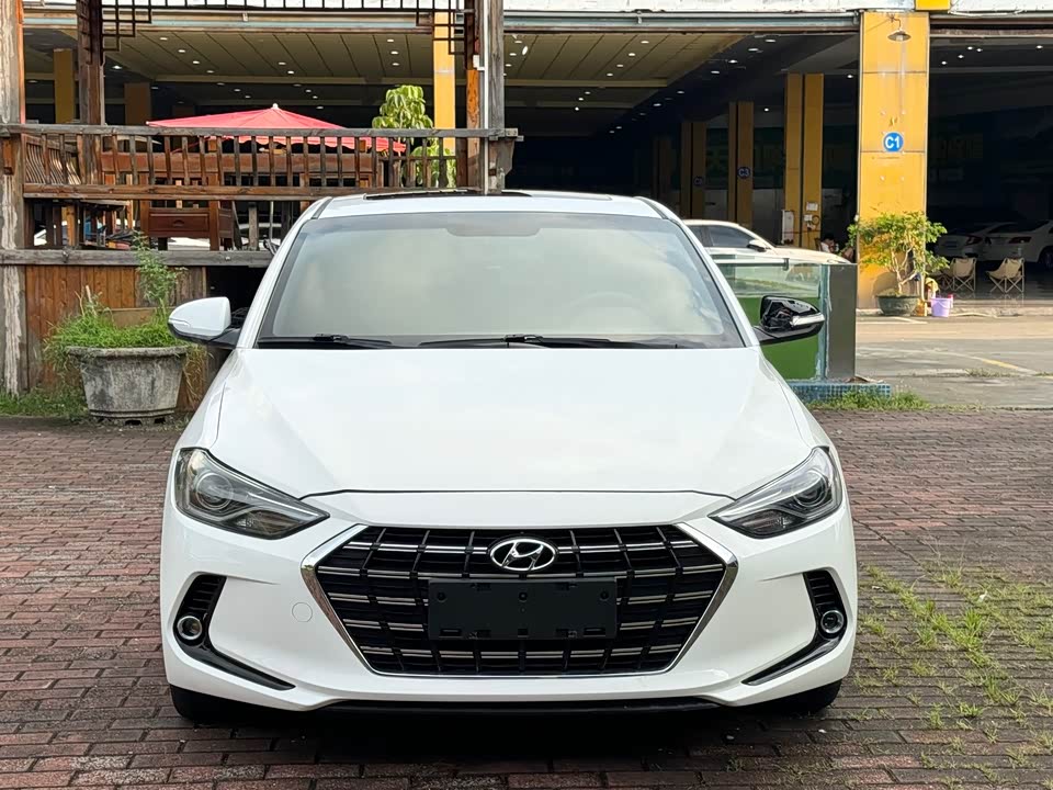 Hyundai Lead