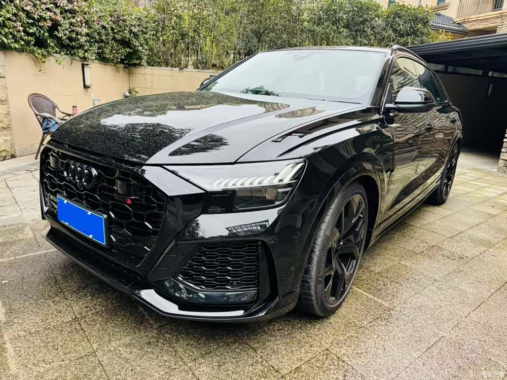 Audi Q8, 2026 1