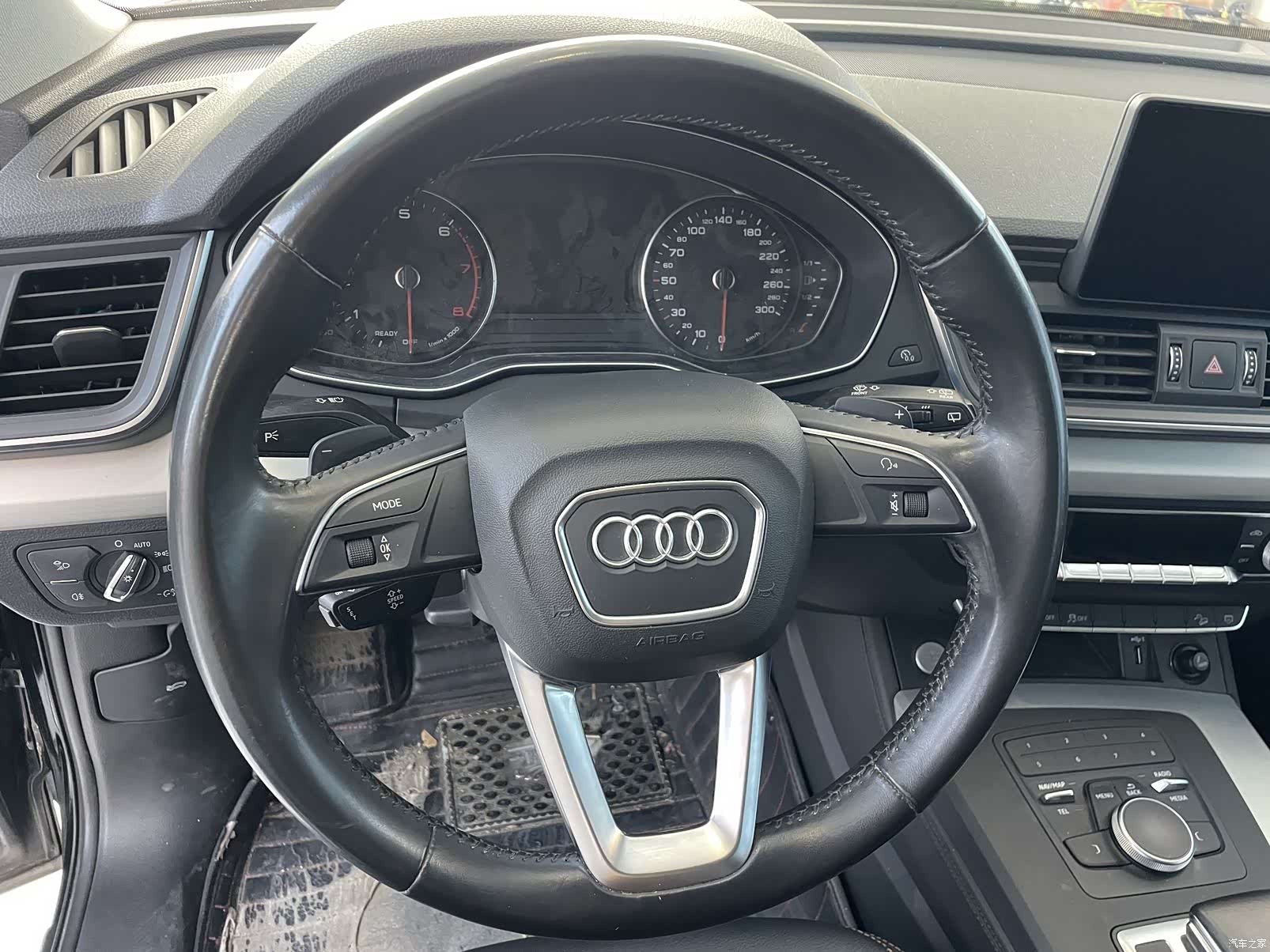 Audi Q5L, 2020 10