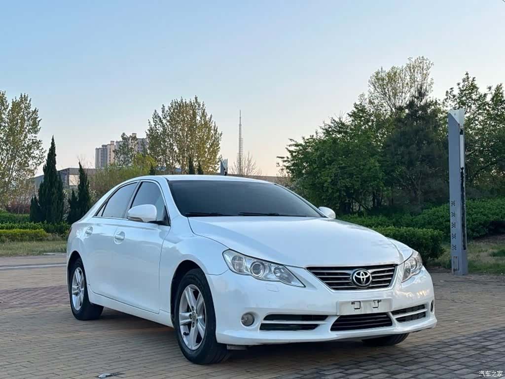 Toyota 2.5V, 2012 3