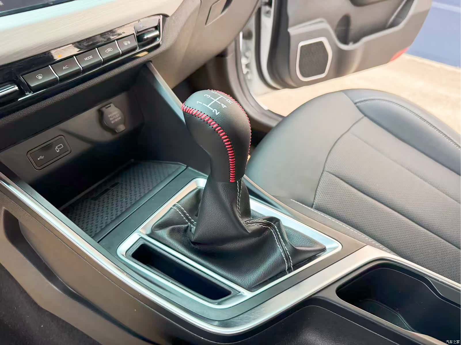 Geely X3, 2019 14
