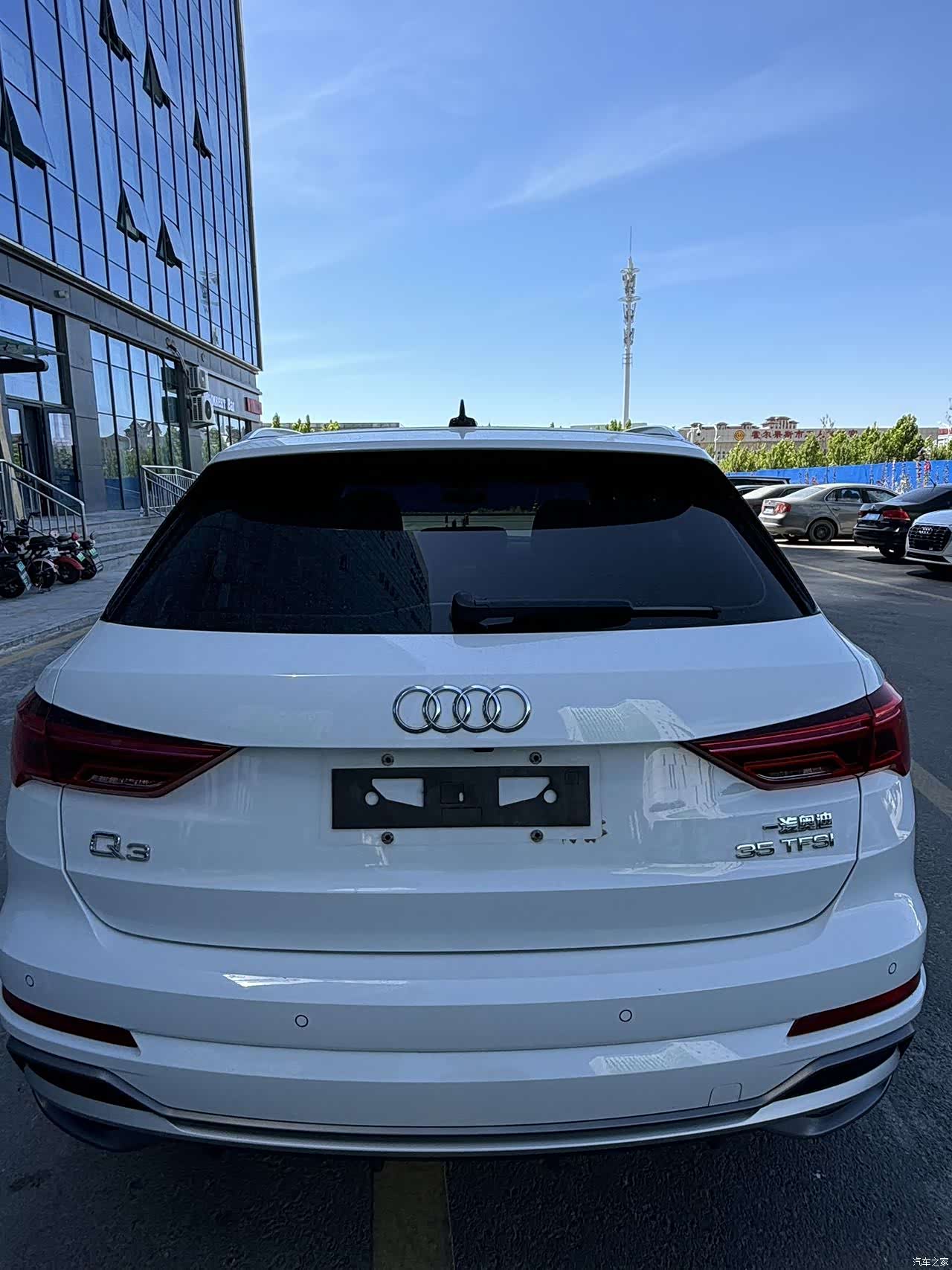 Audi Q3, 2022 8