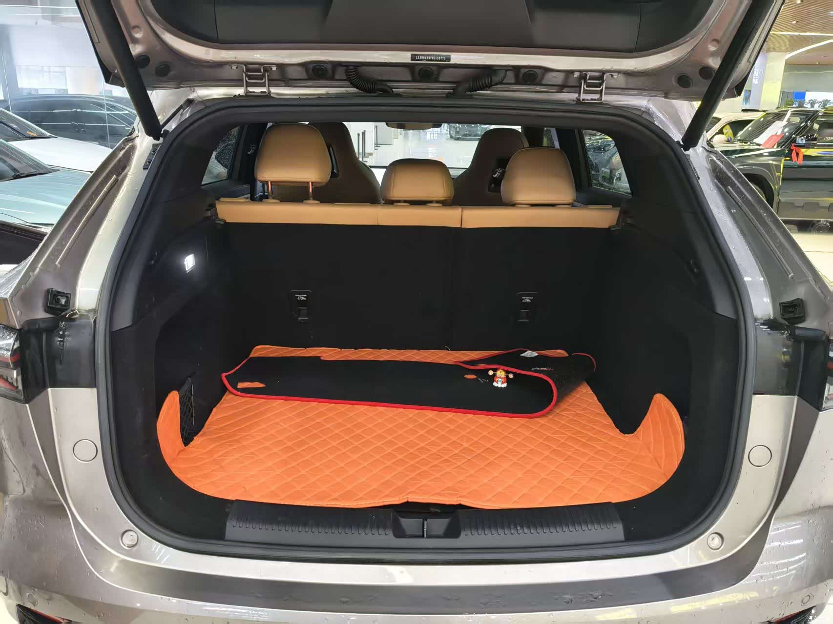 Roewe RX5, 2024 7