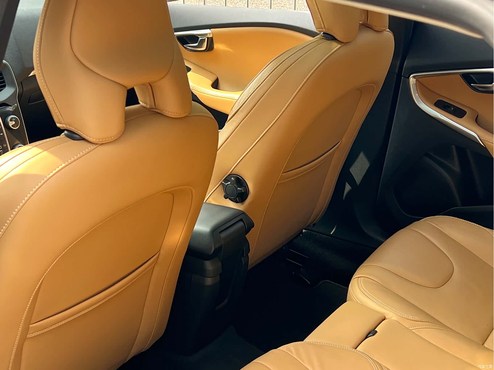 Volvo V40, 2018 13