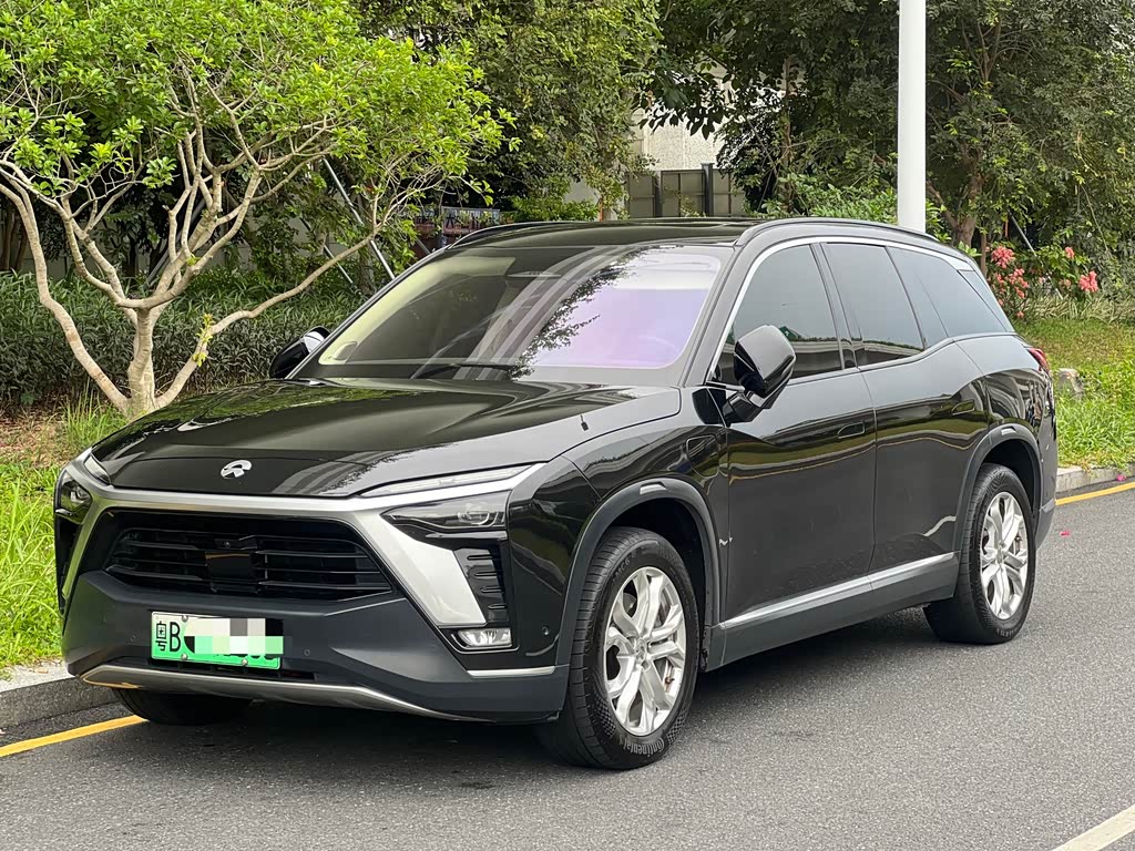 NIO ES8