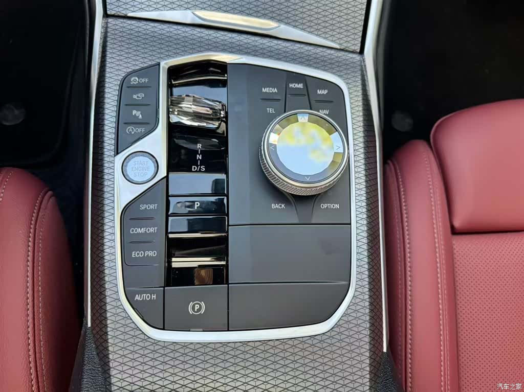 BMW 3 Series, 2025 7