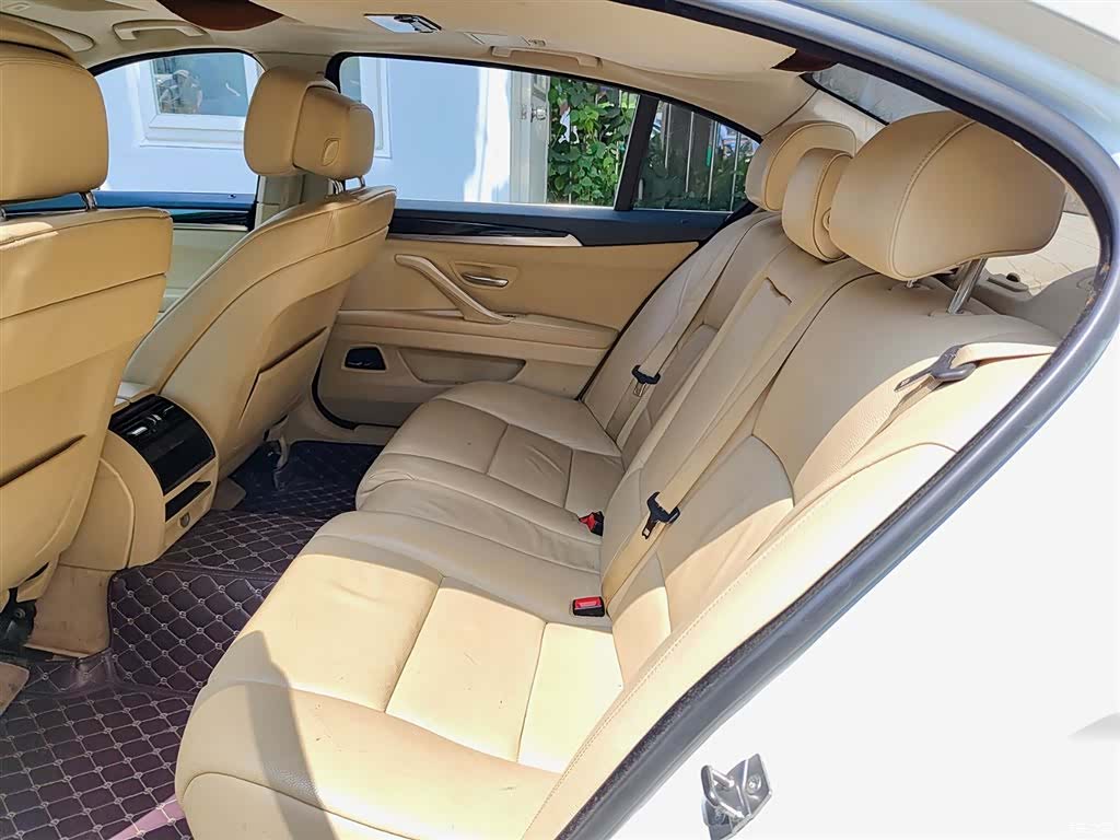 BMW 5 Series, 2011 8