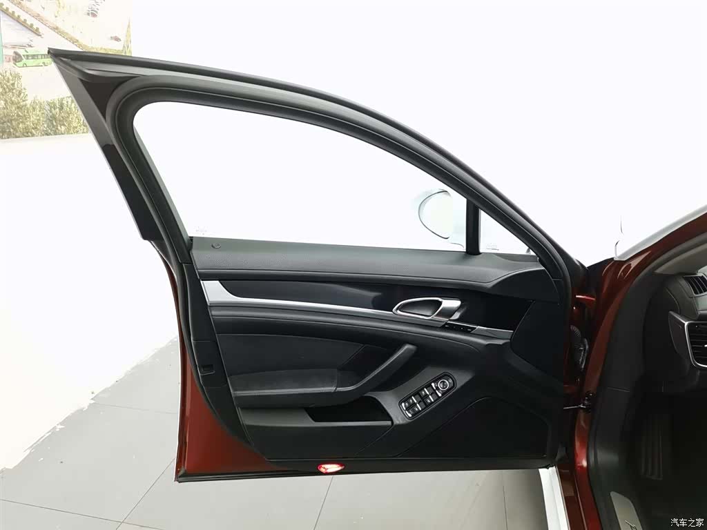 Porsche Panamera, 2012 8