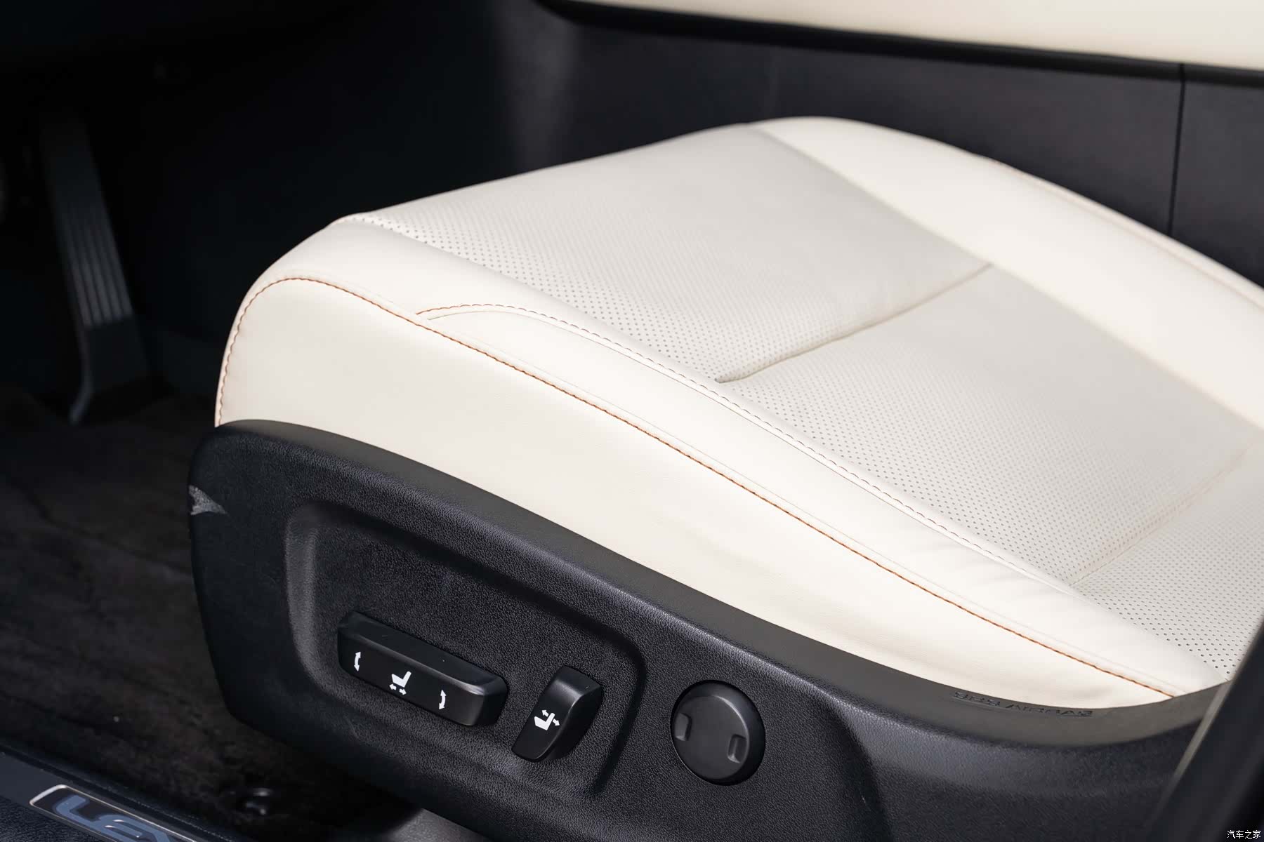 Lexus RX, 2022 21