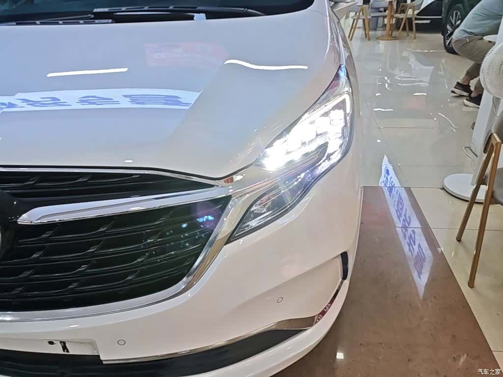 Buick GL8, 2020 24