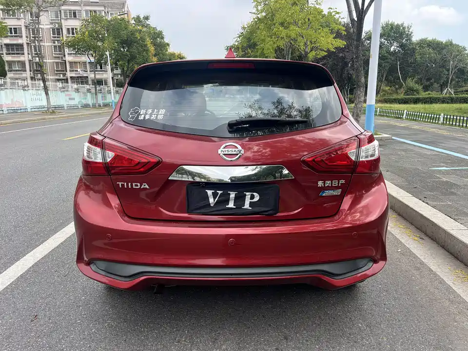 Nissan TIIDA