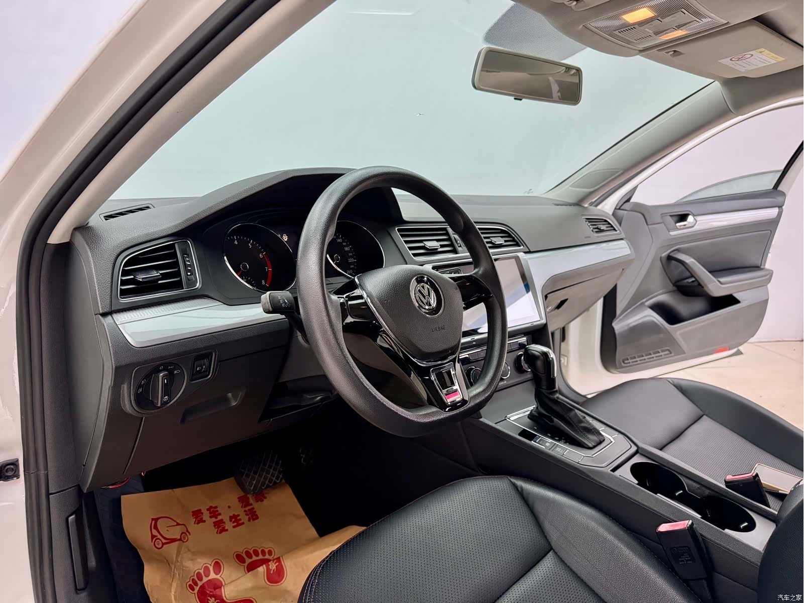 Volkswagen Lamando, 2018 6