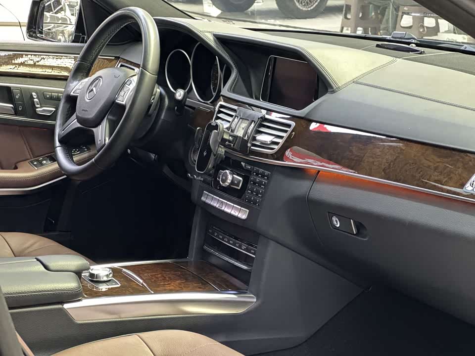 Mercedes-Benz E-class Mercedes-Benz E-class