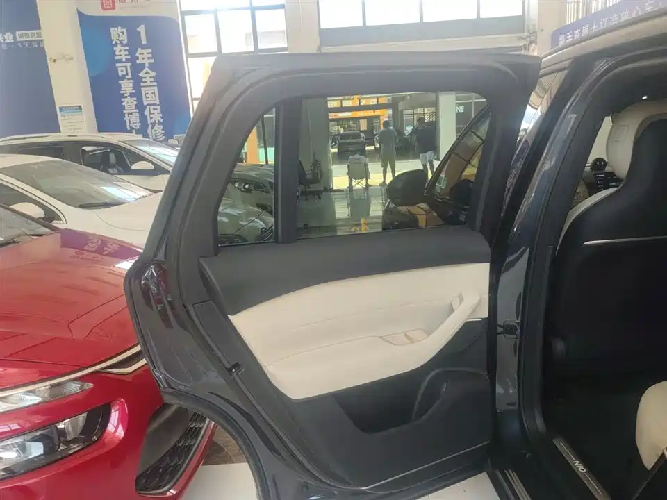 NIO ES6