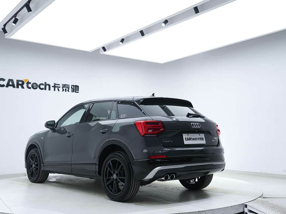 Audi Q2L