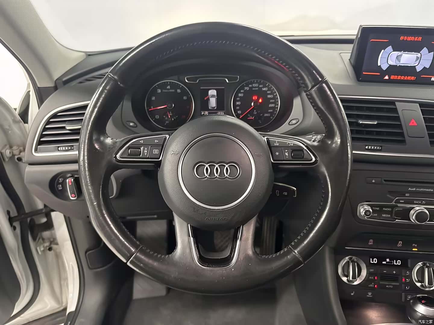 Audi Q3, 2015 8