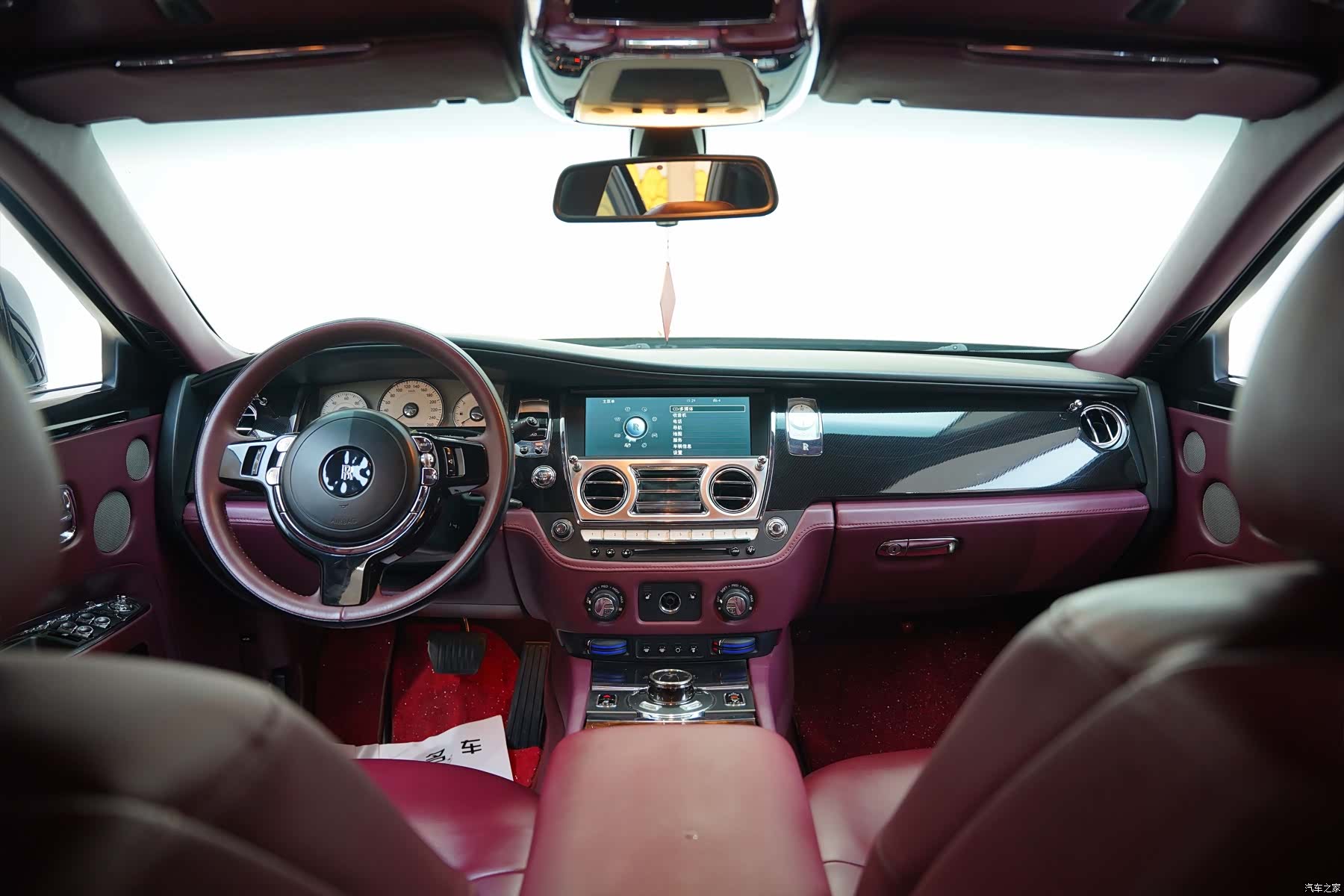 Rolls-Royce Ghost, 2011 13