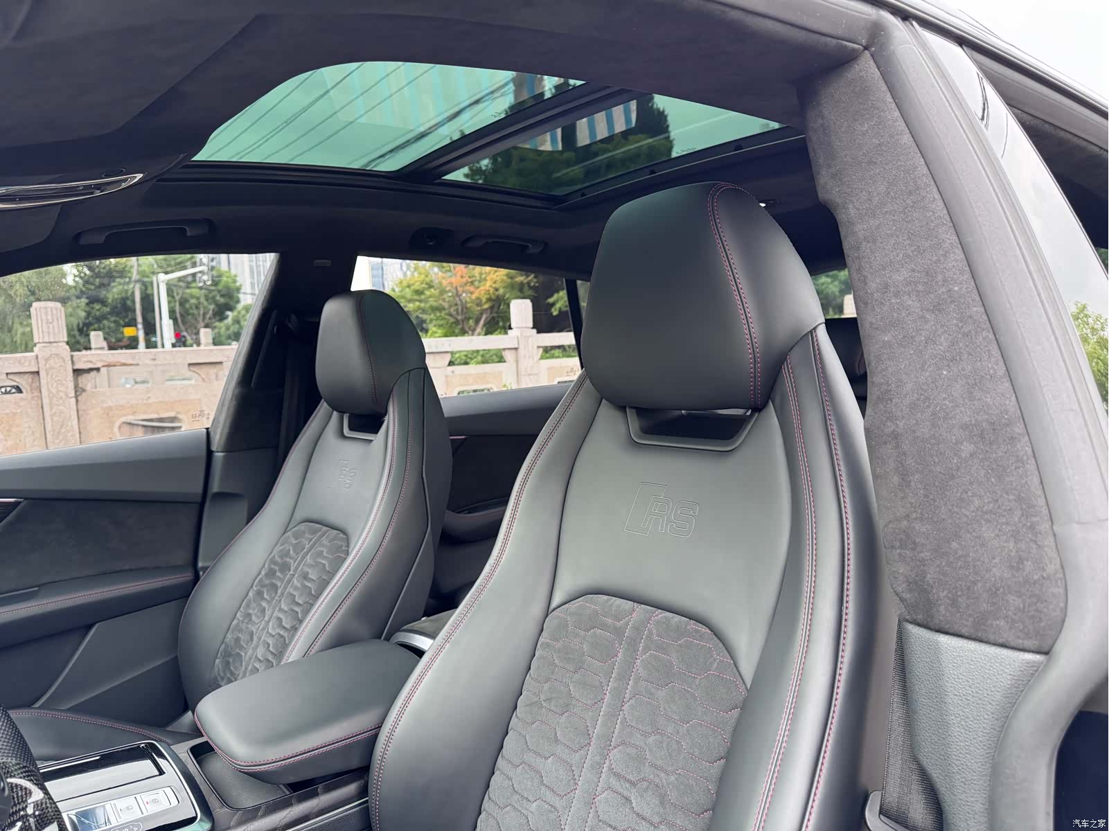 Audi Q8, 2021 9