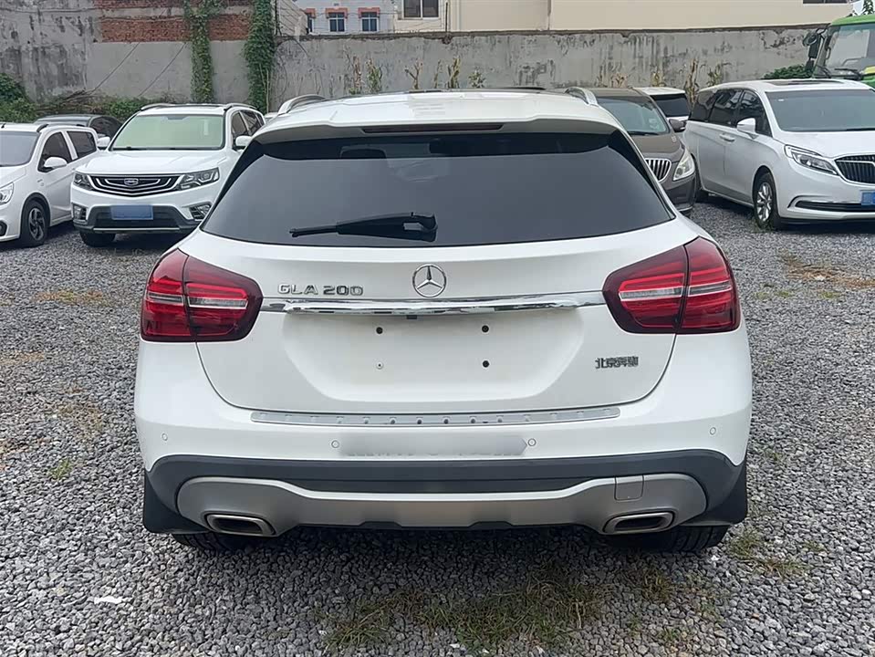 Mercedes-Benz GLA