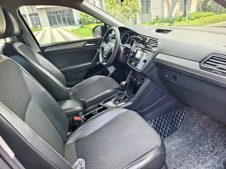 Volkswagen Tiguan L