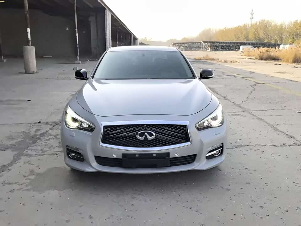 Infiniti Q50L