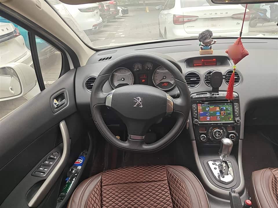 Peugeot 408