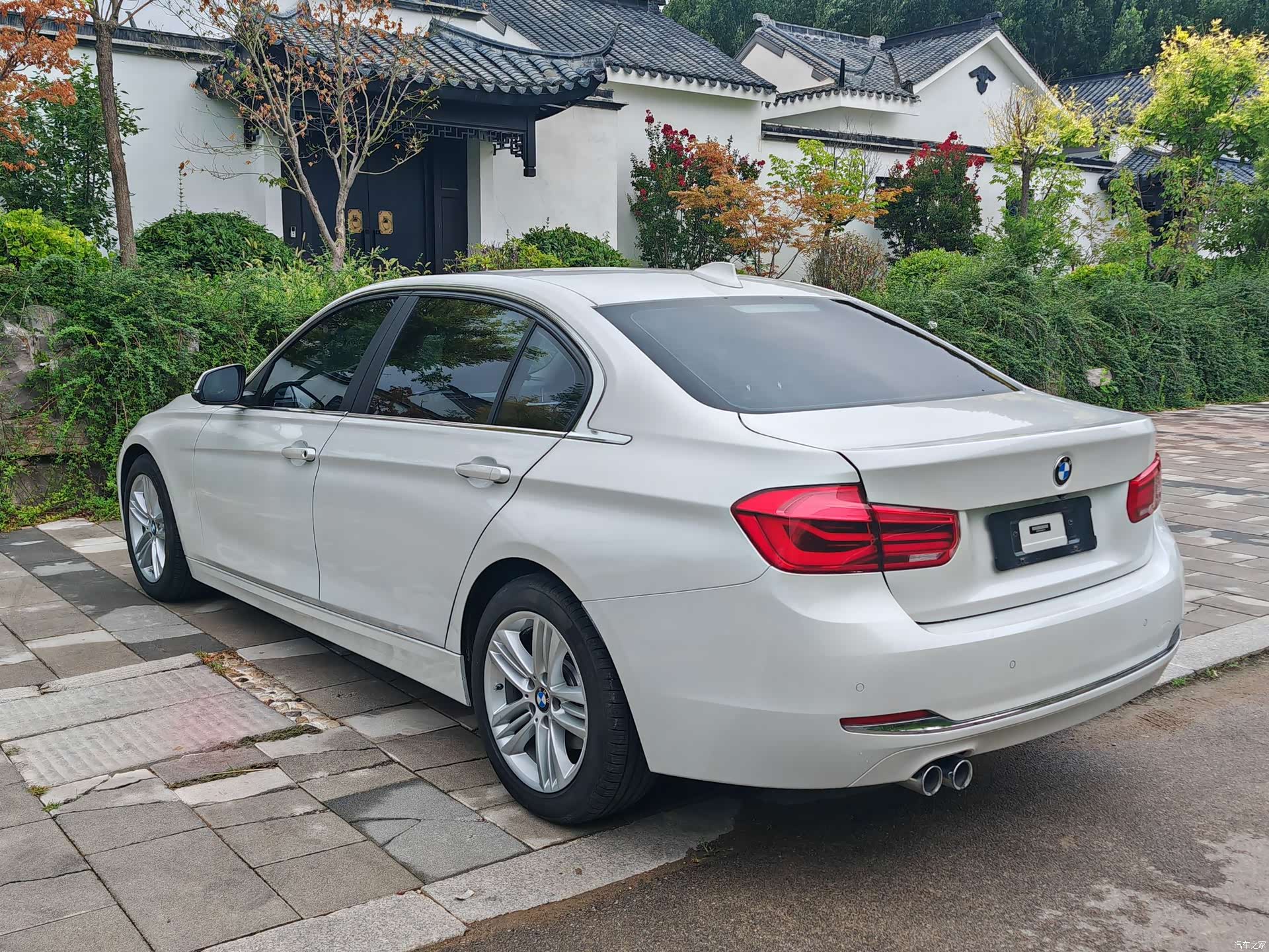 BMW 3 Series, 2017 все фото