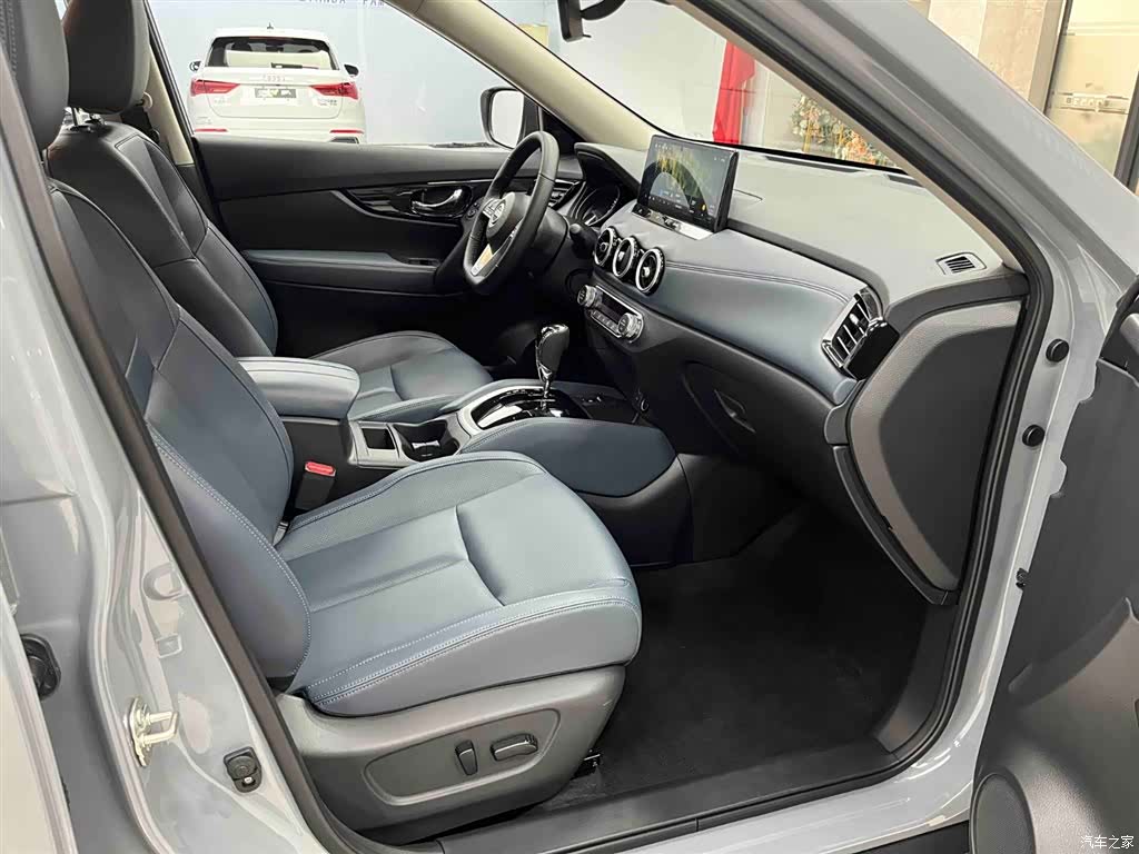 Nissan X-Trail, 2025 12