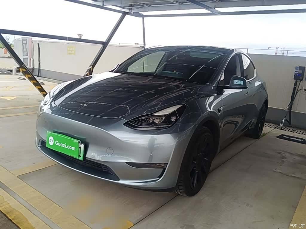 Tesla Model Y, 2021 1