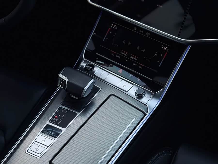 Audi A6L 2024, фото 15