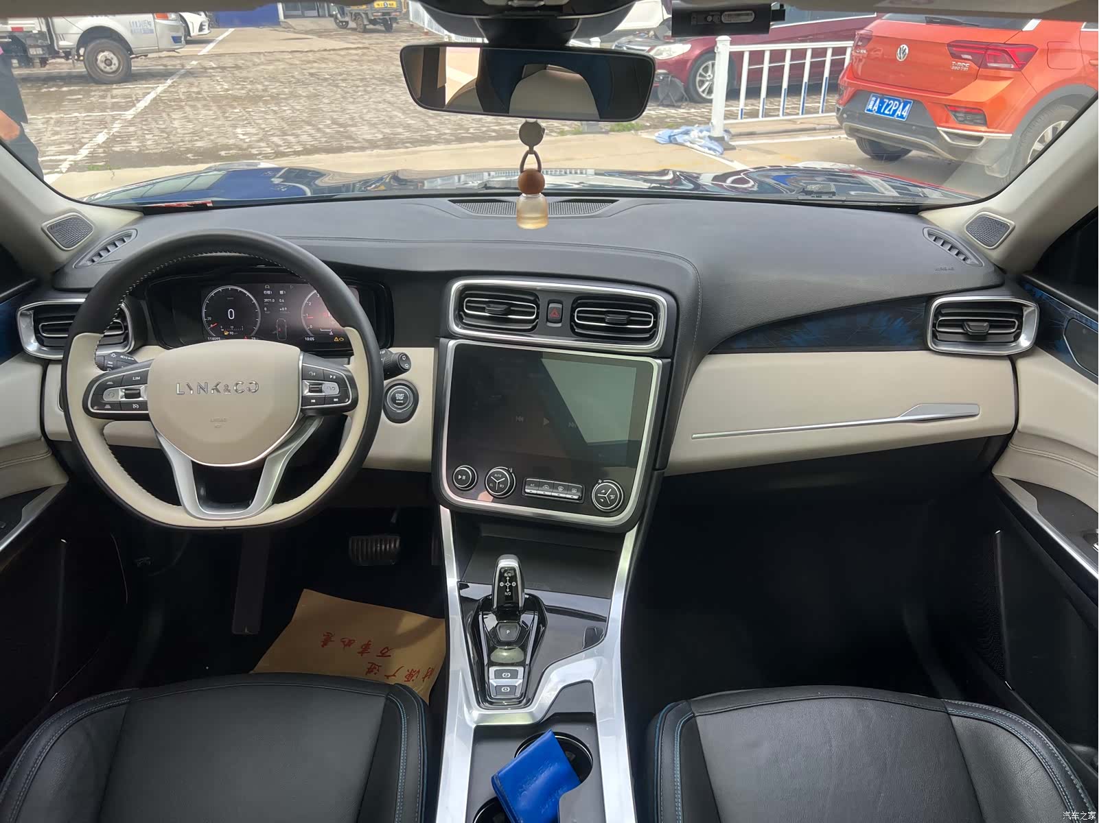 Lynk & Co 01, 2019 все фото