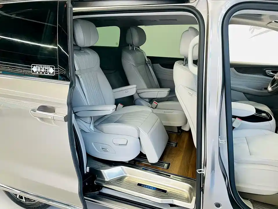 Roewe iMAX8 Roewe iMAX8