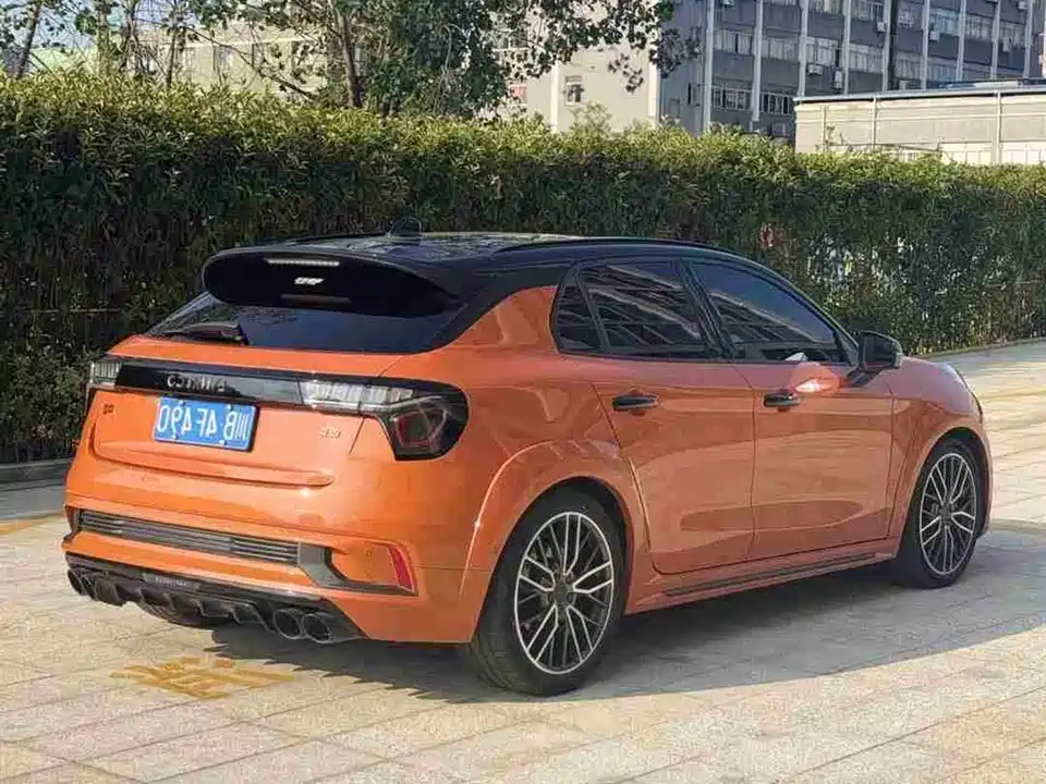 Lynk & Co 02 Hatchback