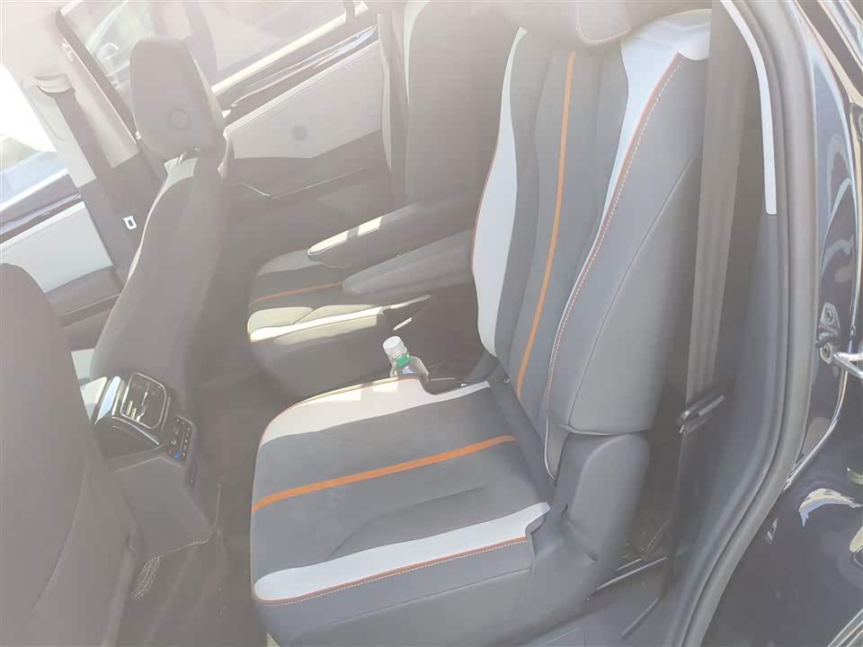 Volkswagen ID.6 CROZZ