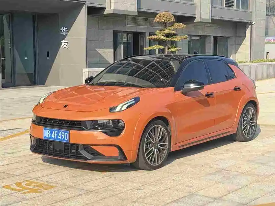 Lynk & Co 02 Hatchback
