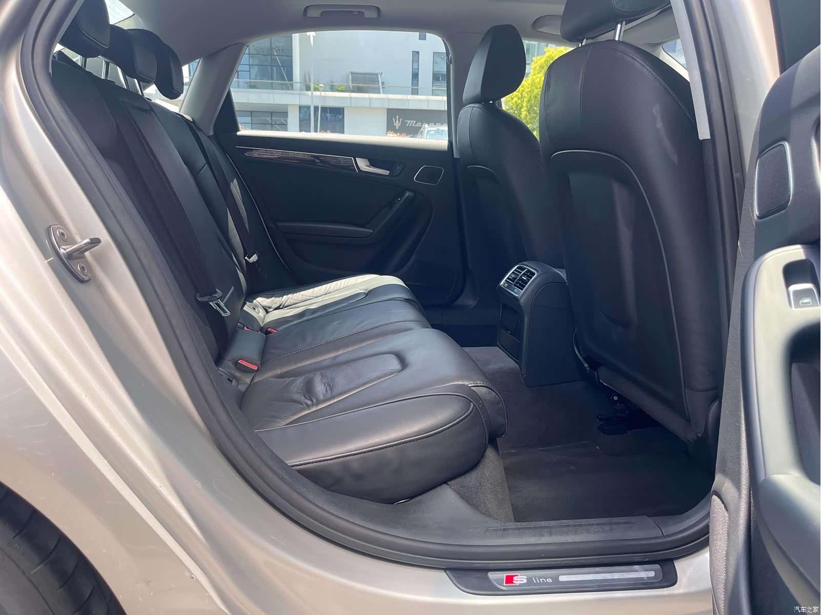 Audi A4L, 2016 10