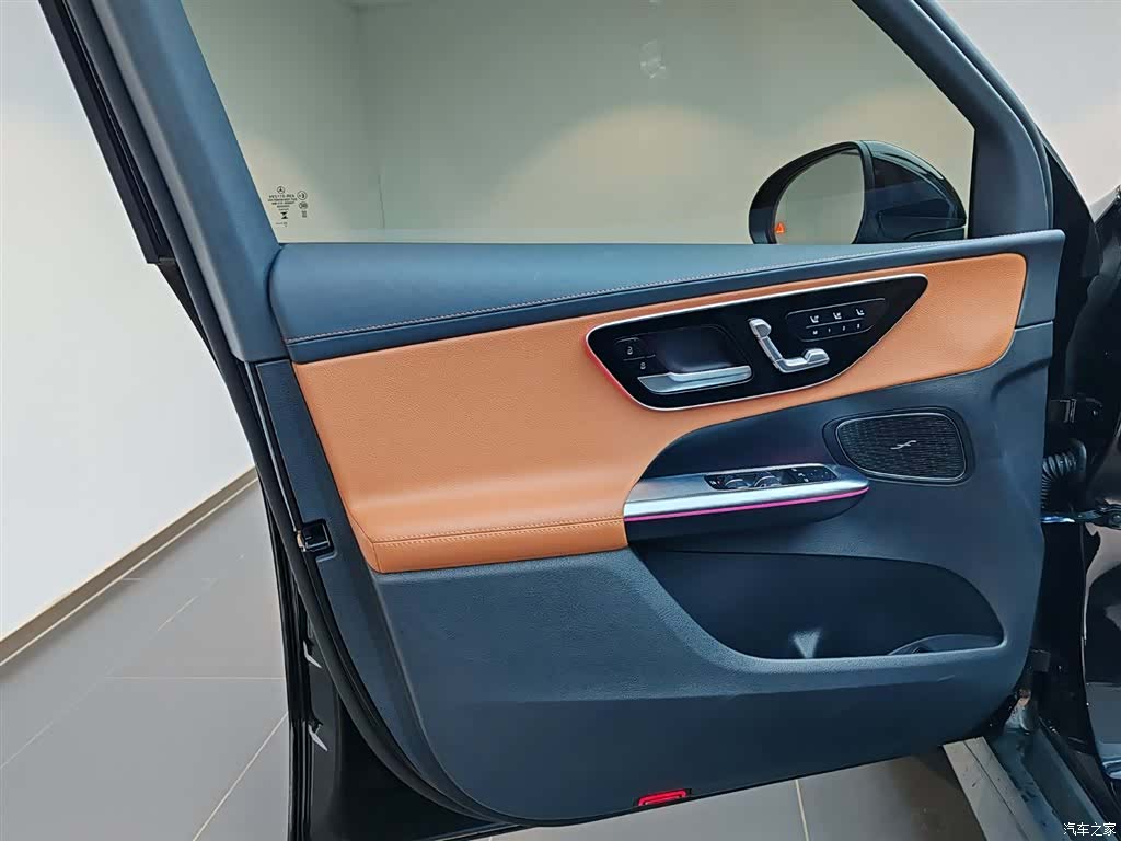 Mercedes-Benz GLC, 2025 8