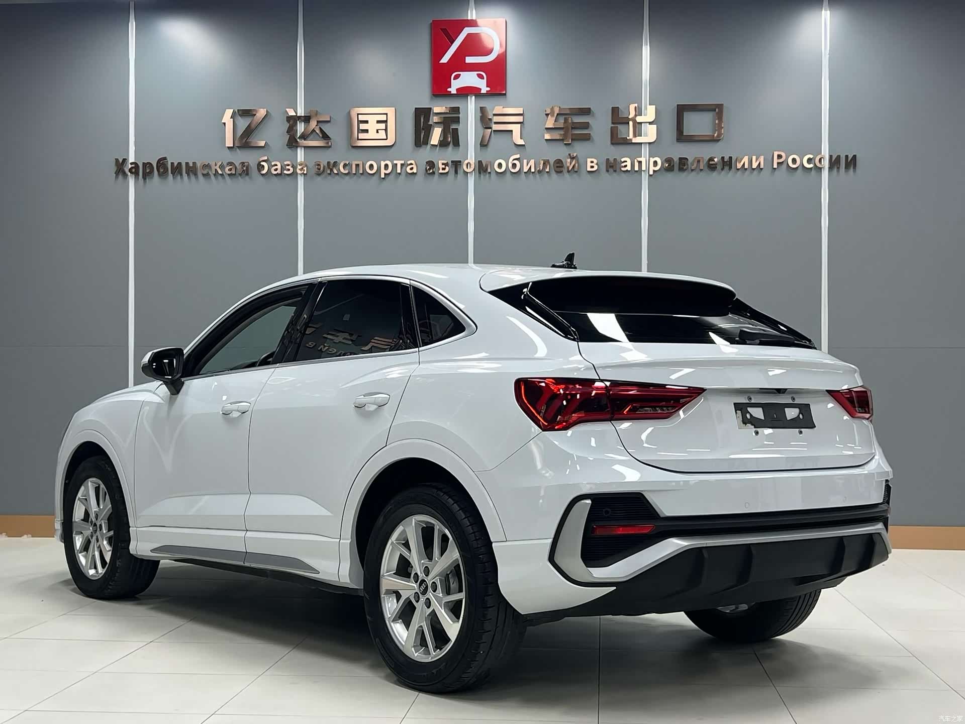 Audi Q3, 2022 6