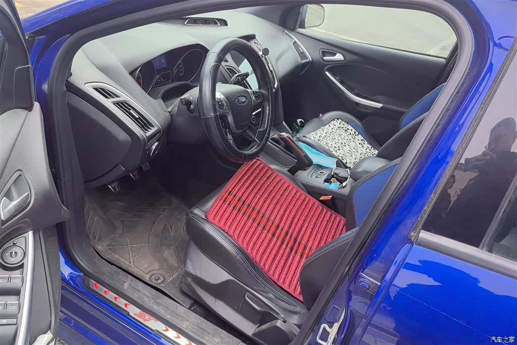 Ford Focus, 2014 9