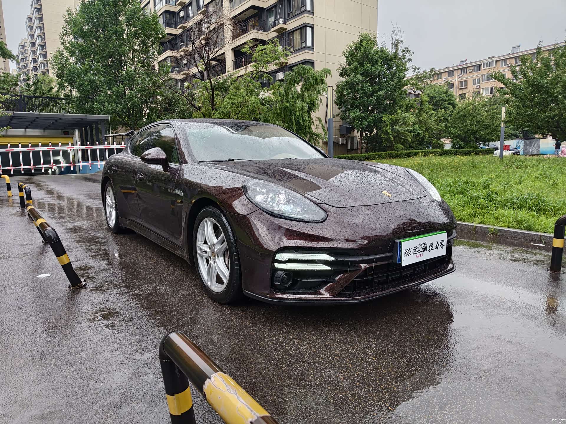 Porsche Panamera, 2011 3