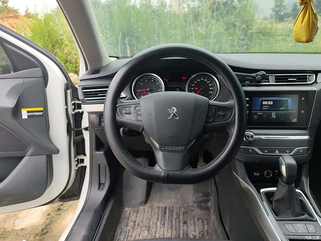 Peugeot 408, 2016 7