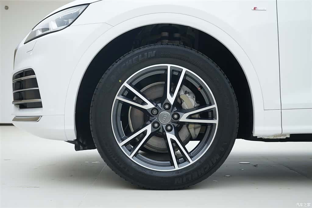 Audi Q5L, 2021 16