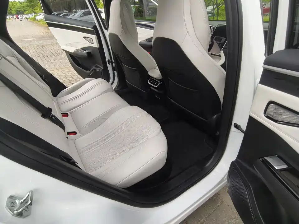 Geely Galaxy Galaxy L7