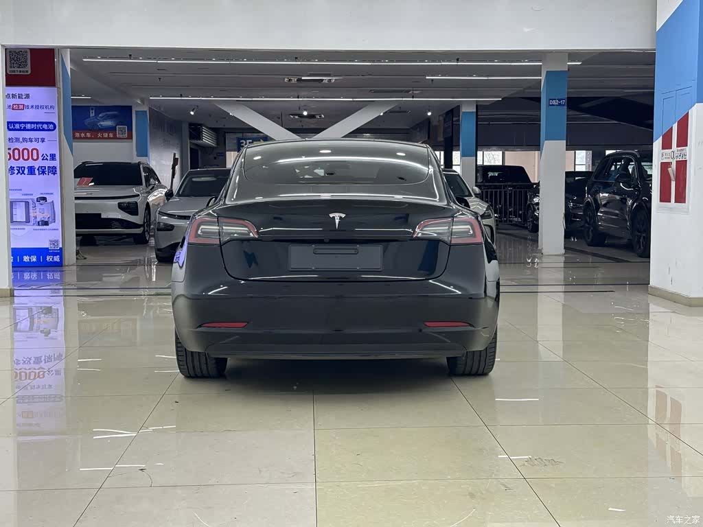 Tesla Model 3, 2022 все фото