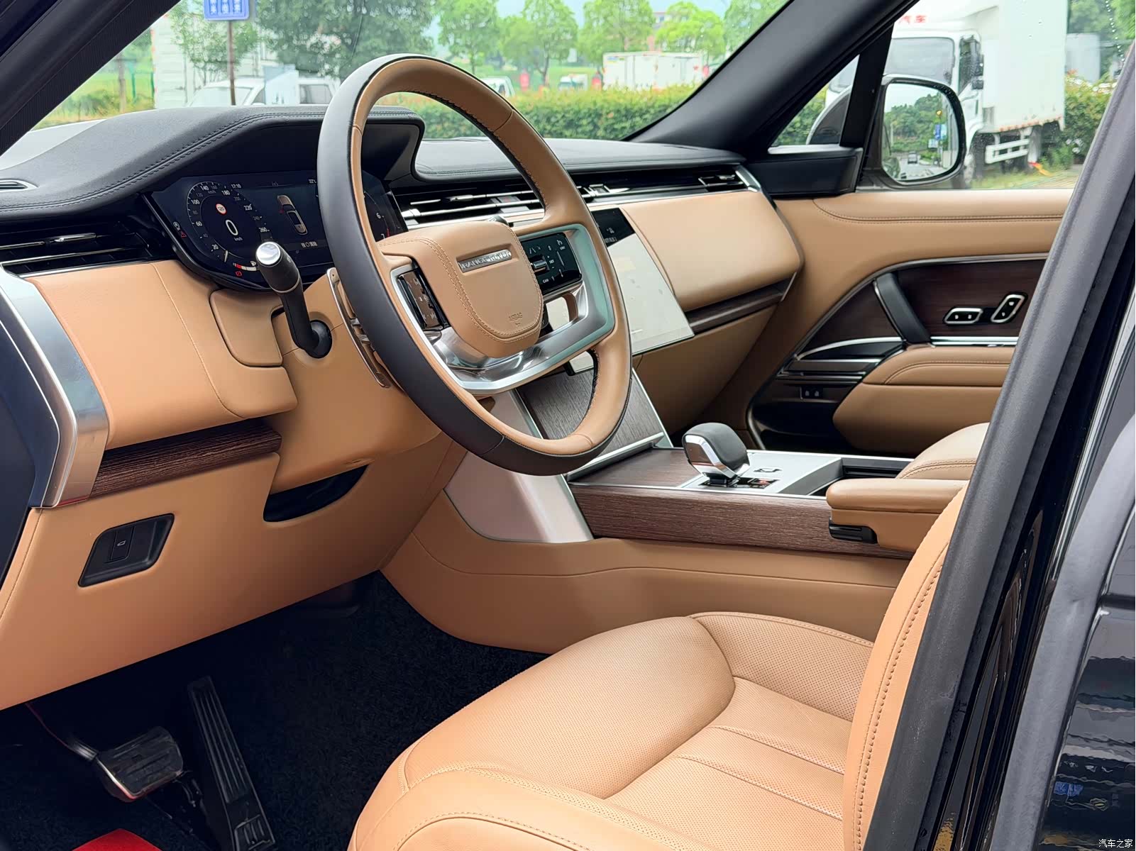 Land Rover Range Rover, 2024 все фото