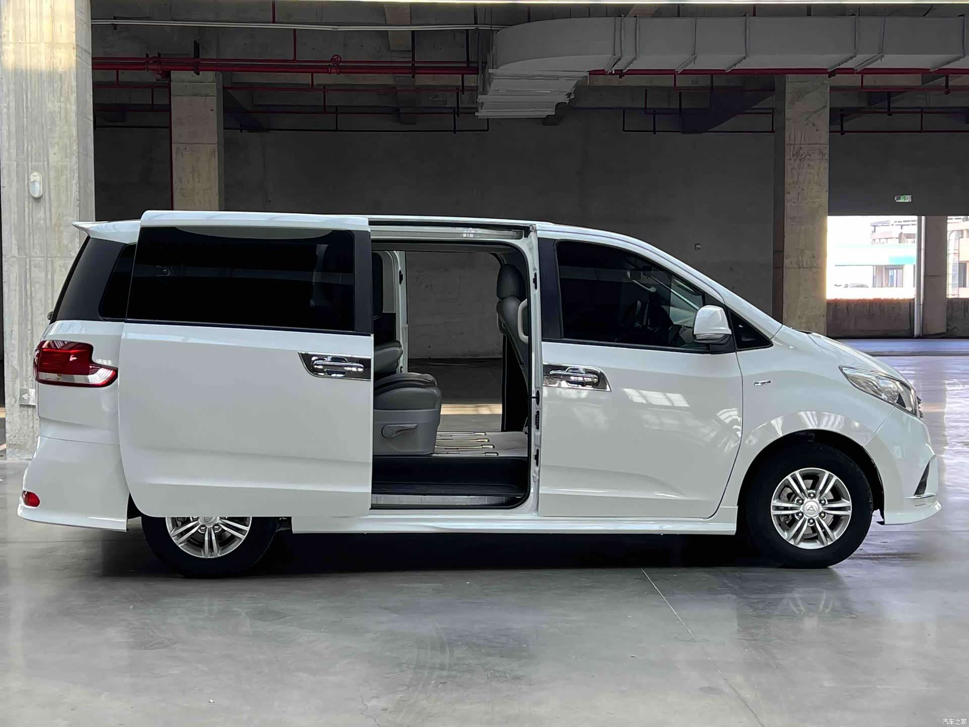 Maxus G10, 2022 все фото
