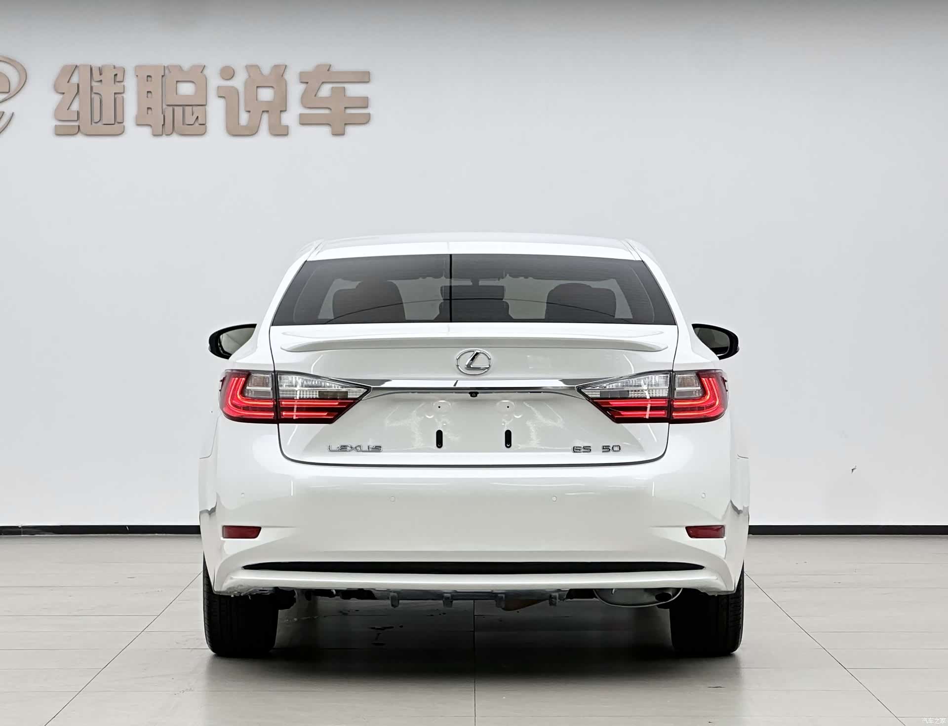 Lexus ES, 2016 3