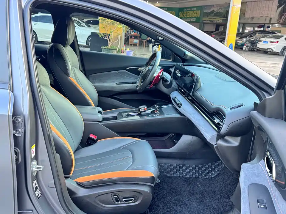 Trumpchi Shadow Leopard