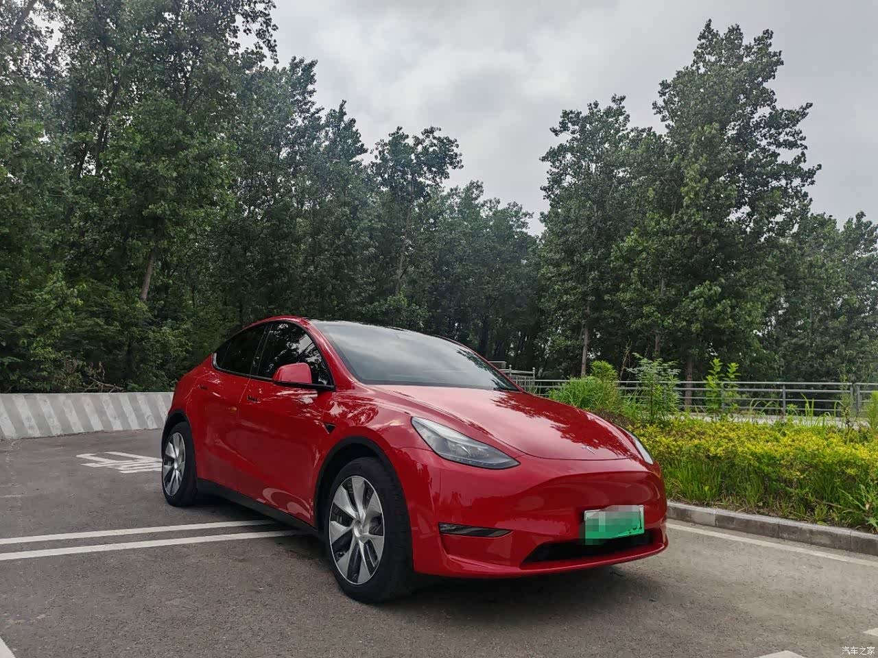 Tesla Model Y, 2021 3