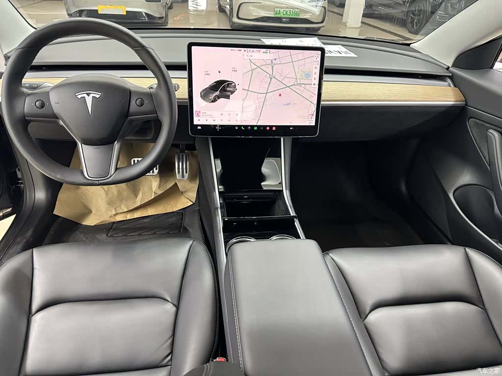 Tesla Model 3, 2020 14